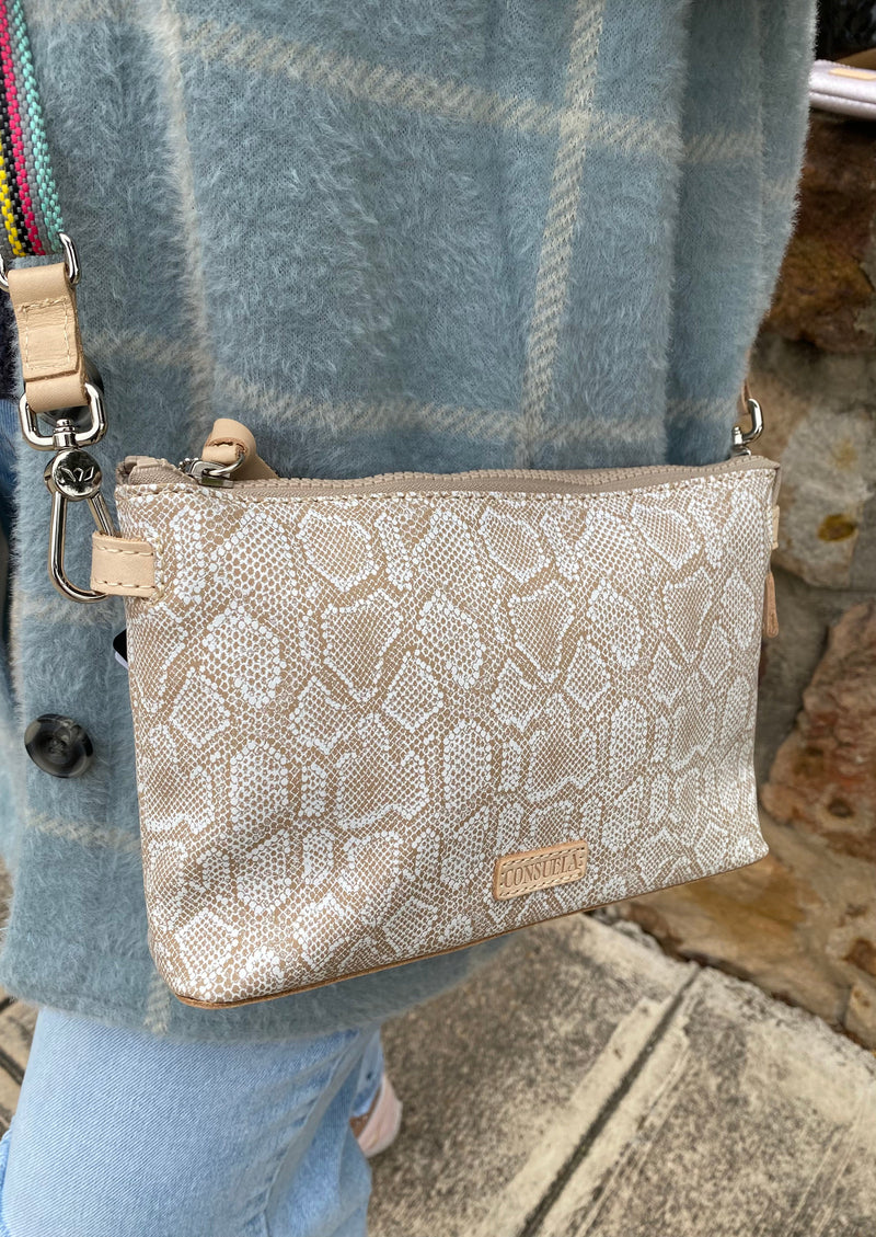 Consuela - Crossbody - Clay Midtown